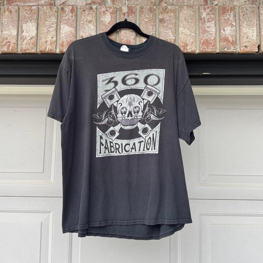 BLACK ATC "360 FABRICATION" GRAPHIC TEE